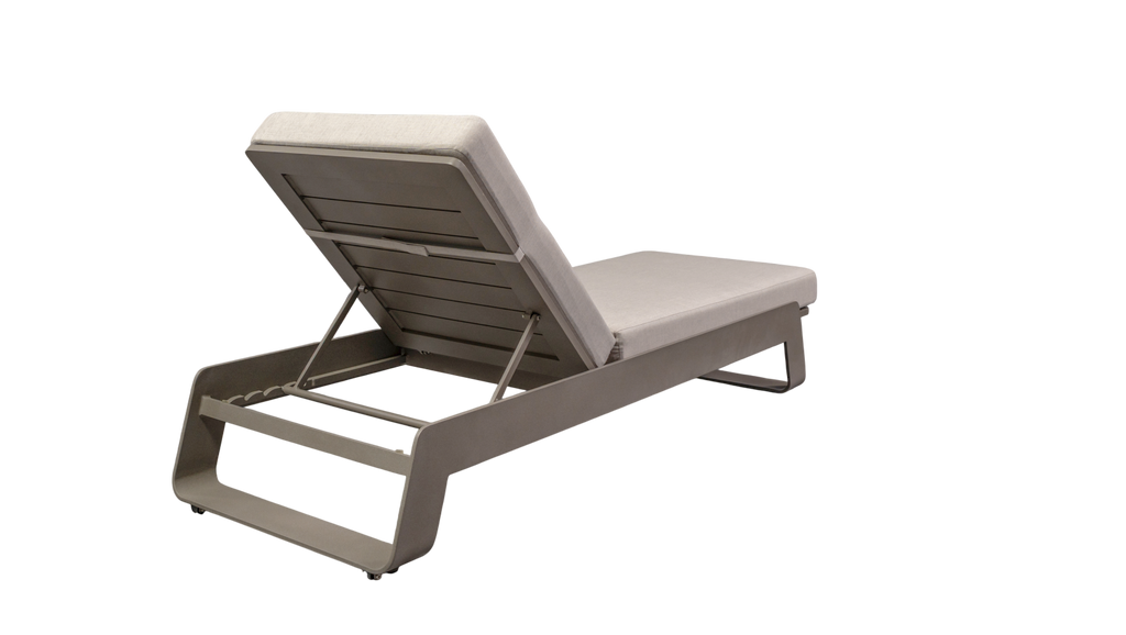Larkspur Chaise Lounge